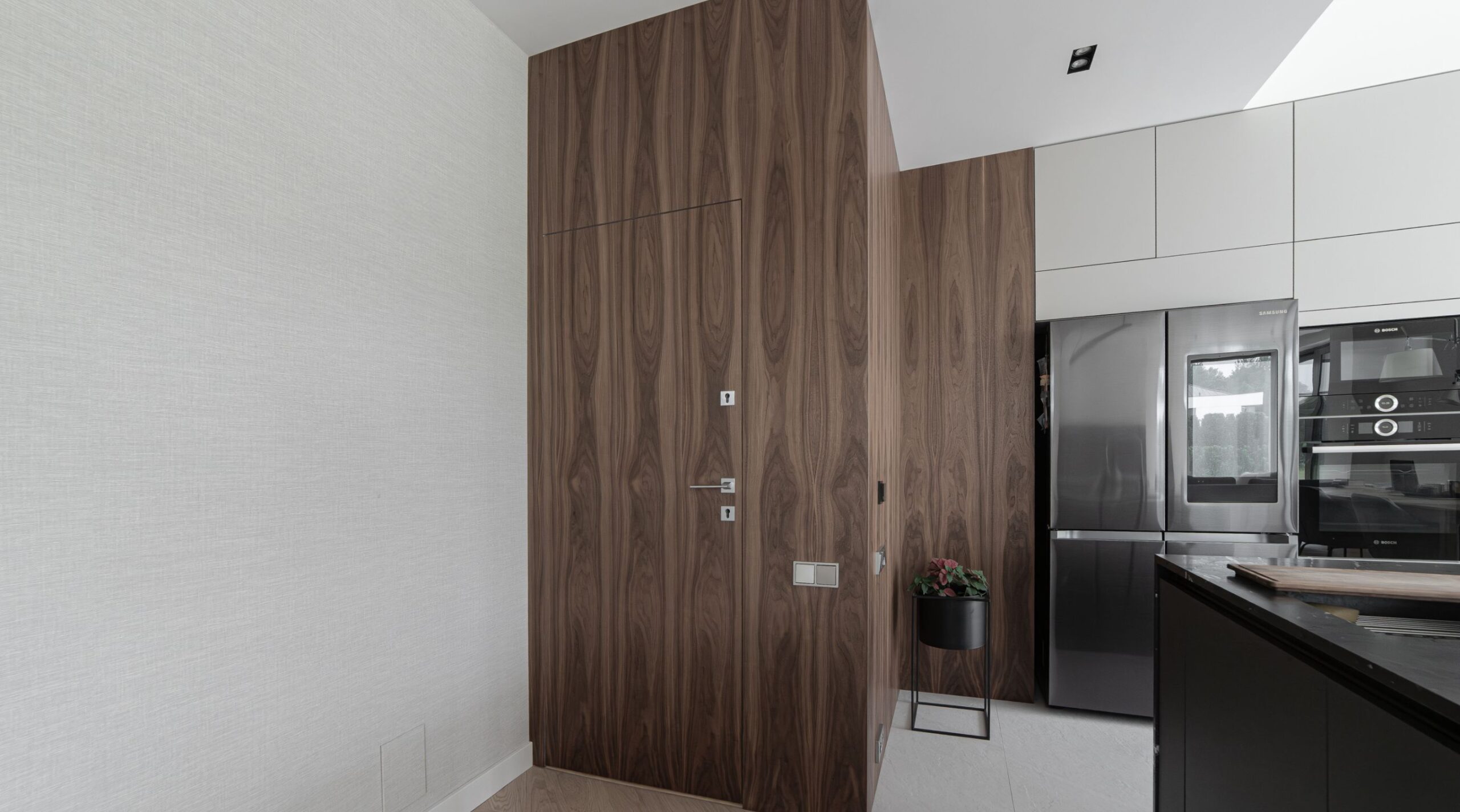 Intiri drzwi ukryte smartwall concealed doors